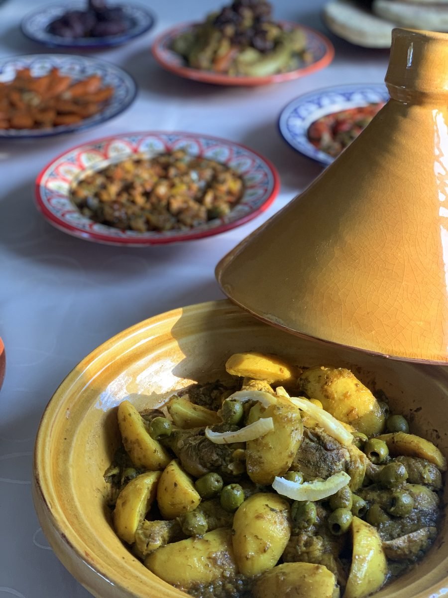 Chez Izza — plats marocains
